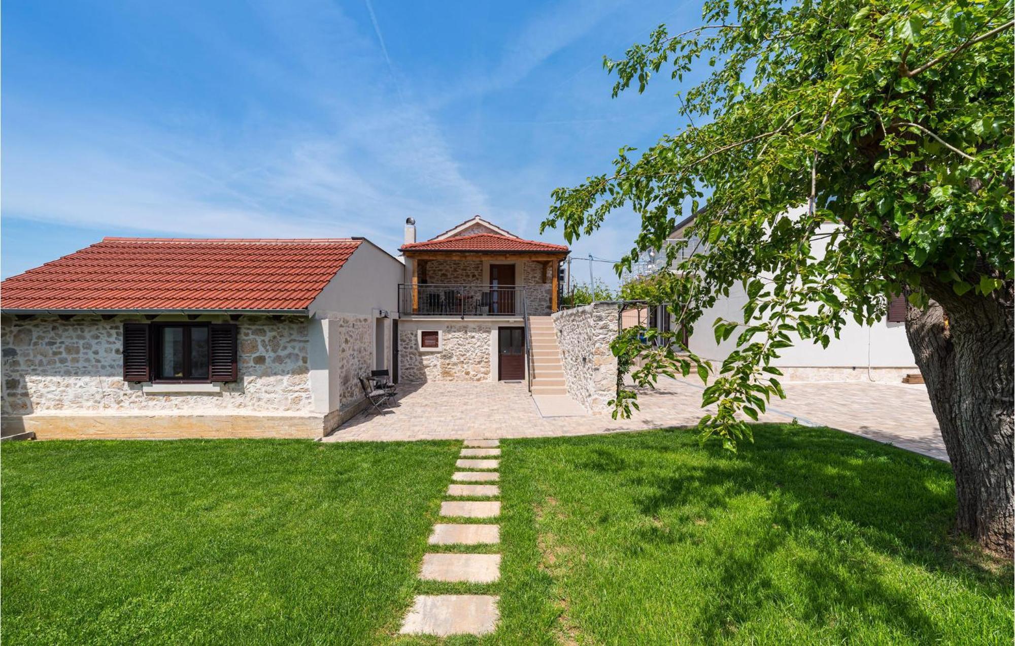 Pet Friendly Home In Murvica With Kitchen Exterior photo