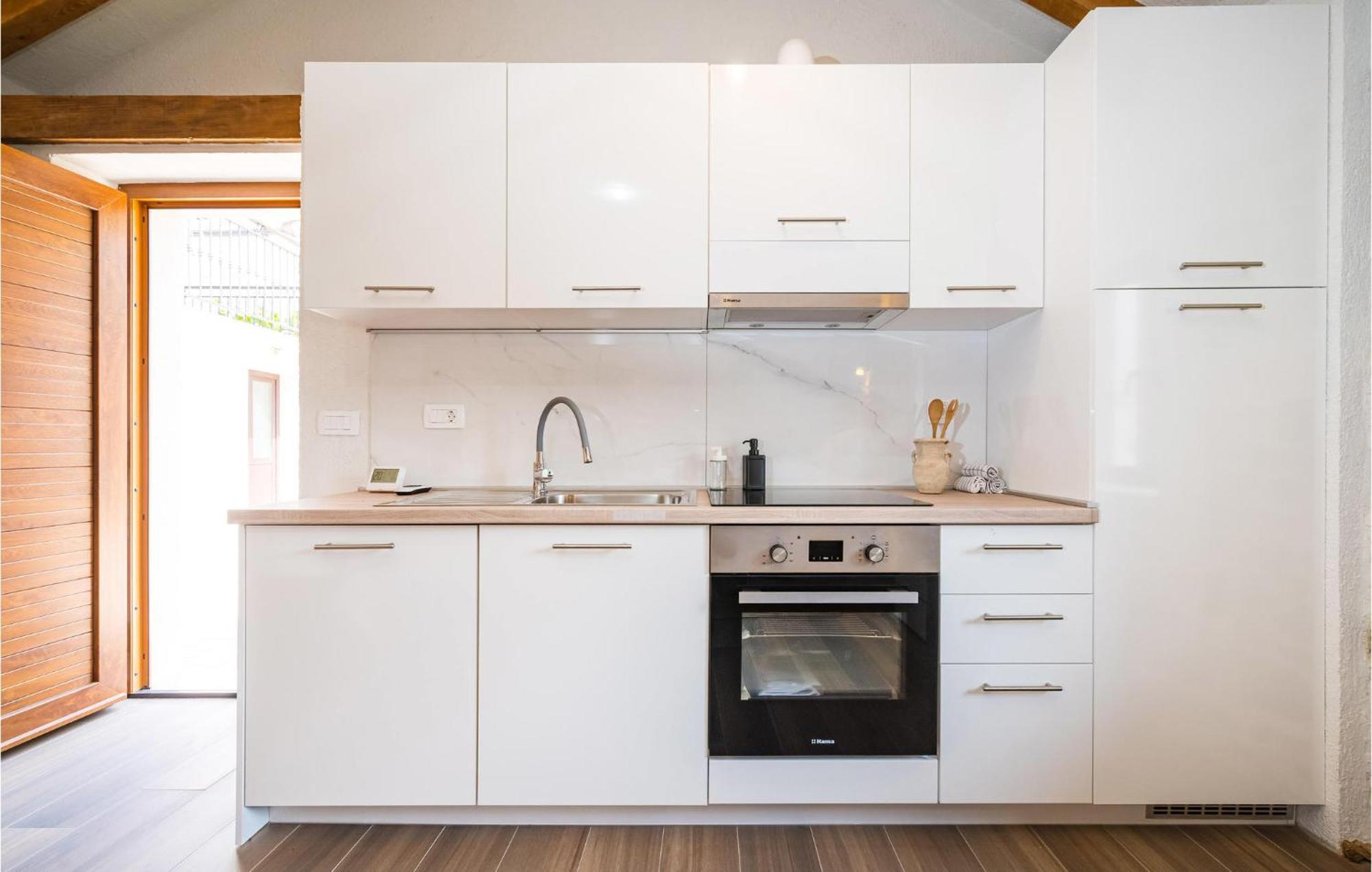 Pet Friendly Home In Murvica With Kitchen Exterior photo